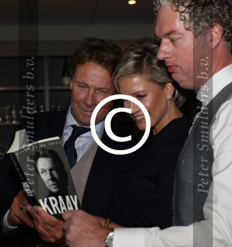 Lienden, 25 Oktober 2016
Boekuitreiking Hans Kraay Jr.
Hans Kraay Jr. Sofie Kraay Vincent de Vries