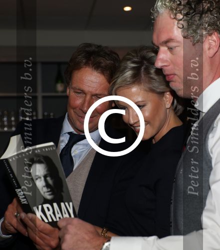Lienden, 25 Oktober 2016
Boekuitreiking Hans Kraay Jr.
Hans Kraay Jr. Sofie Kraay Vincent de Vries
