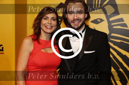 Scheveningen 30 oktober 2016
Premiere the lion king in het circustheater.
Heleen v Royen met vriend Bart en zijn familie
