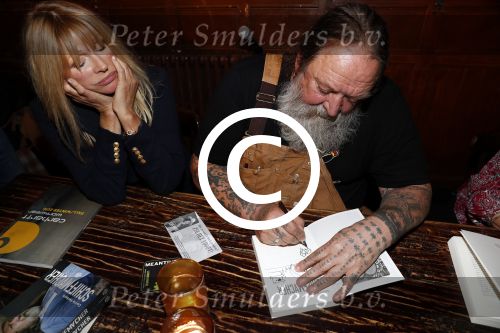 Amsterdam 14 november 2016
Boek presentatie Henk Schiffmacher . Henk me Babette Cremer