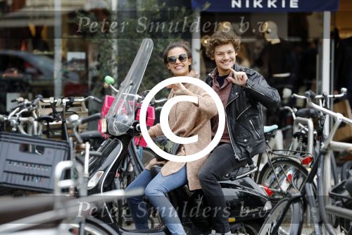 Amsterdam 8 oktober 2016
Holly Brood met vriend Soy Kroon op vespa scooter