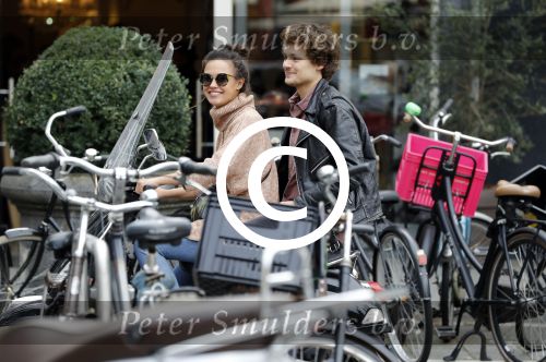 Amsterdam 8 oktober 2016
Holly Brood met vriend Soy Kroon op vespa scooter