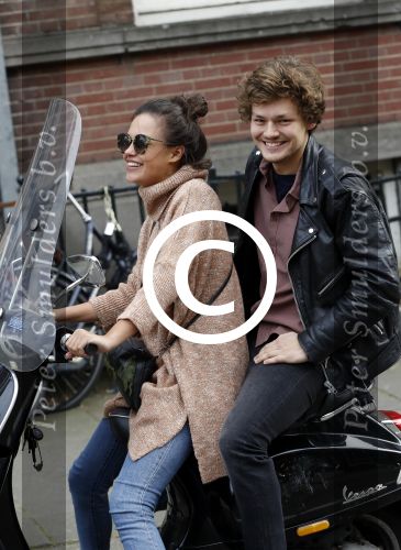 Amsterdam 8 oktober 2016
Holly Brood met vriend Soy Kroon op vespa scooter
