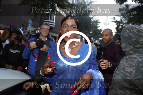 Rotterdam 16 oktober 2016
Premiere Jandino Asporaat met van je familie moet je het hebben in het oude Luxor.