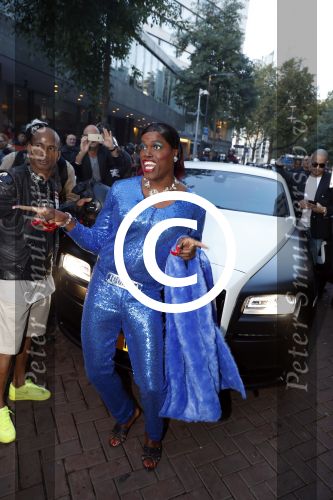 Rotterdam 16 oktober 2016
Premiere Jandino Asporaat met van je familie moet je het hebben in het oude Luxor.