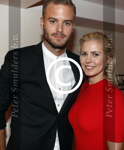 Leiden 9 oktober 2016
PremiÃ¨re Indecent Proposal met Matteo v d Grijn Roos v Erkel en Chris tates. Jim bakkum met zijn vrouw Bettina Holwerda
