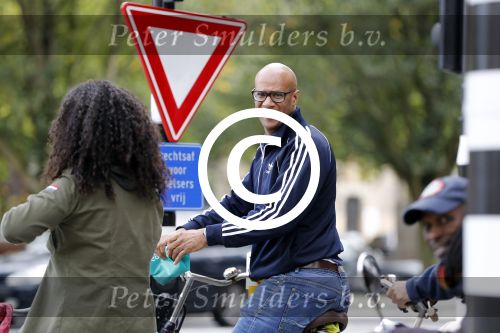 Amsterdam 8 oktober 2016 
Jimmy Geduld met zijn dochter op de fiets