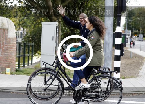 Amsterdam 8 oktober 2016 
Jimmy Geduld met zijn dochter op de fiets