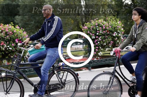 Amsterdam 8 oktober 2016 
Jimmy Geduld met zijn dochter op de fiets