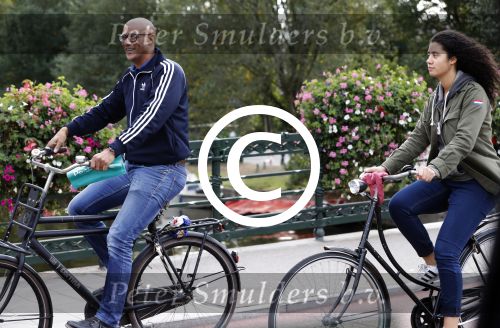 Amsterdam 8 oktober 2016 
Jimmy Geduld met zijn dochter op de fiets