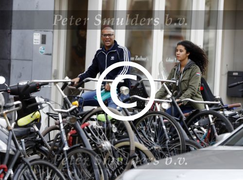 Amsterdam 8 oktober 2016 
Jimmy Geduld met zijn dochter op de fiets