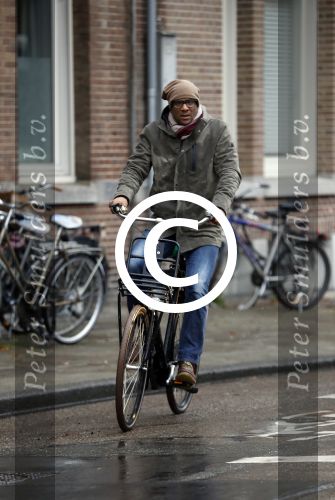 Amsterdam 9 november 2016
Jimmy Geduld op de fiets in de stad.