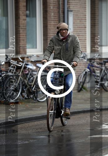Amsterdam 9 november 2016
Jimmy Geduld op de fiets in de stad.