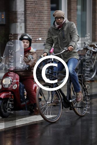 Amsterdam 9 november 2016
Jimmy Geduld op de fiets in de stad.