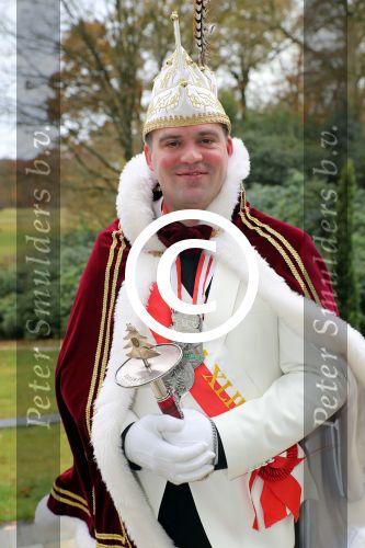 Driebergen, 20 November 2016 Jimmy Hoekstra (Prins Jim XLII) , Prins Candice (Candice de Bruin en Adjudant Mark Ligteringen van Stichting CV De Sparrennarren