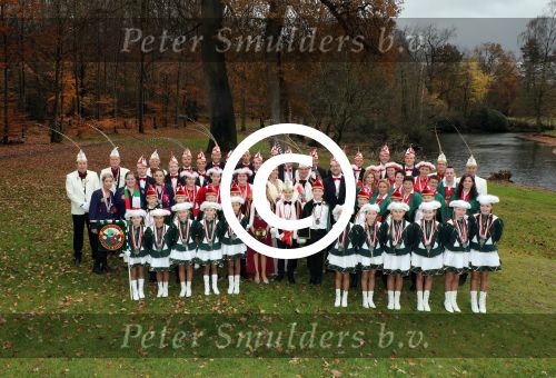 Driebergen, 20 November 2016 Jimmy Hoekstra (Prins Jim XLII) , Prins Candice (Candice de Bruin en Adjudant Mark Ligteringen van Stichting CV De Sparrennarren