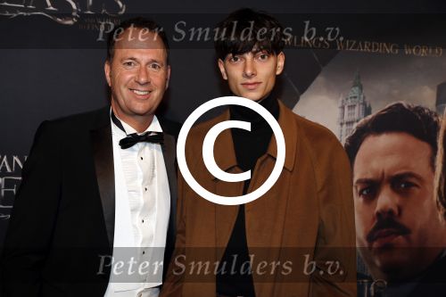 Amsterdam 15 november 2016
Premiere Fantastic beasts in Tuschinski. Jochem v Gelder met zoon
