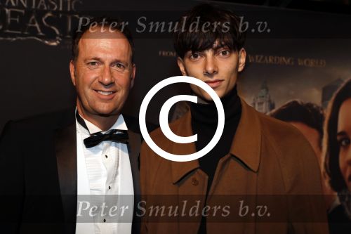 Amsterdam 15 november 2016
Premiere Fantastic beasts in Tuschinski. Jochem v Gelder met zoon
