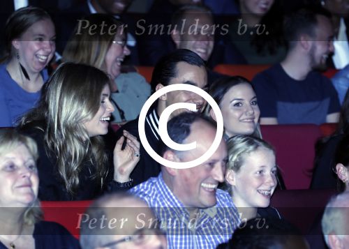Rotterdam 16 oktober 2016
Premiere Jandino Asporaat met van je familie moet je het hebben in het oude Luxor. Timor Steffens met vriendin Joelle Witschge