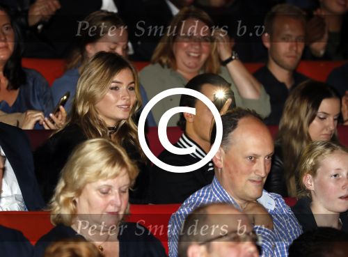 Rotterdam 16 oktober 2016
Premiere Jandino Asporaat met van je familie moet je het hebben in het oude Luxor. Timor Steffens met vriendin Joelle Witschge
