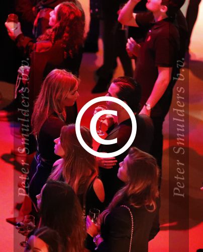 Halfweg 27 oktober 2016
Life after football LAF gala in the sugarfactory. Joelle Witschge met haar ouders Richard en Lia. Ook vriend Timor Steffens was erbij