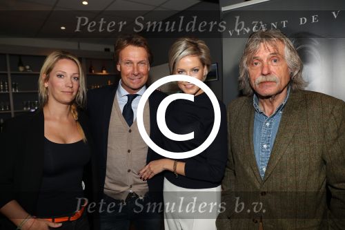 Lienden, 25 Oktober 2016
Boekuitreiking Hans Kraay Jr.
Johan Derksen Helene Hendriks en Hans Kraay Jr. Sofie Hraay