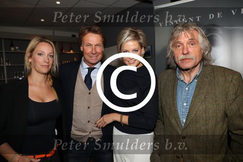 Lienden, 25 Oktober 2016
Boekuitreiking Hans Kraay Jr.
Johan Derksen Helene Hendriks en Hans Kraay Jr. Sofie Hraay