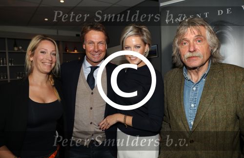 Lienden, 25 Oktober 2016
Boekuitreiking Hans Kraay Jr.
Johan Derksen Helene Hendriks en Hans Kraay Jr. Sofie Hraay