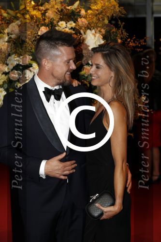 Amsterdam 13 oktober 2016
Televizierring 2016 in de heineken music Hall.
Johnny de Mol met nieuwe vriendin Anouk v Schie