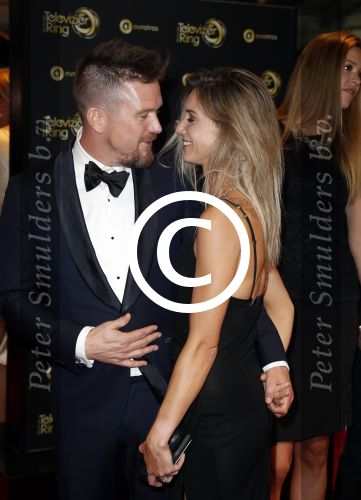 Amsterdam 13 oktober 2016
Televizierring 2016 in de heineken music Hall. Johnny de Mol met zijn vriendin Anouk v Schie