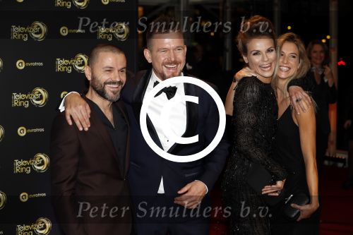 Amsterdam 13 oktober 2016
Televizierring 2016 in de heineken music Hall. Johnny de Mol met zijn vriendin Anouk v Schie