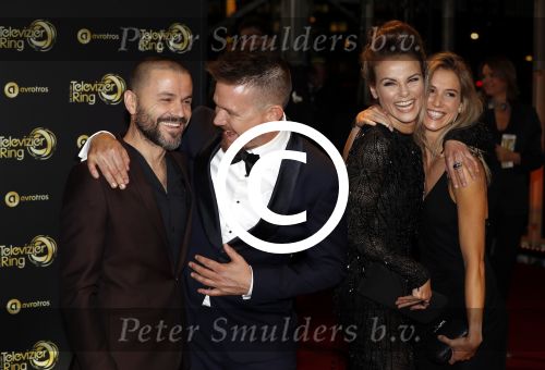Amsterdam 13 oktober 2016
Televizierring 2016 in de heineken music Hall. Johnny de Mol met zijn vriendin Anouk v Schie