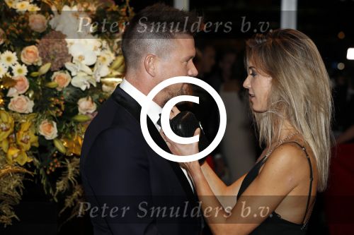 Amsterdam 13 oktober 2016
Televizierring 2016 in de heineken music Hall. Johnny de Mol met zijn vriendin Anouk v Schie