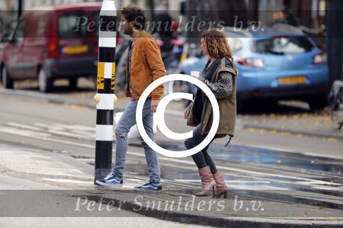 Amsterdam 6 november 2016
Katja Schuurman met haar vriend en aanstaande man Freek van  Noortwijk doen samen boodschappen