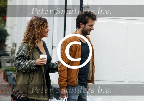 Amsterdam 6 november 2016
Katja Schuurman met haar vriend en aanstaande man Freek van  Noortwijk doen samen boodschappen