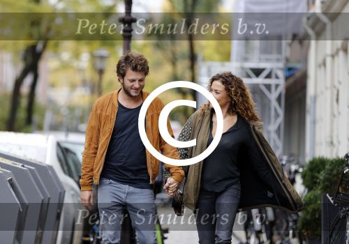 Amsterdam 6 november 2016
Katja Schuurman met haar vriend en aanstaande man Freek van  Noortwijk doen samen boodschappen
