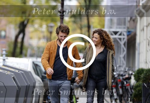 Amsterdam 6 november 2016
Katja Schuurman met haar vriend en aanstaande man Freek van  Noortwijk doen samen boodschappen