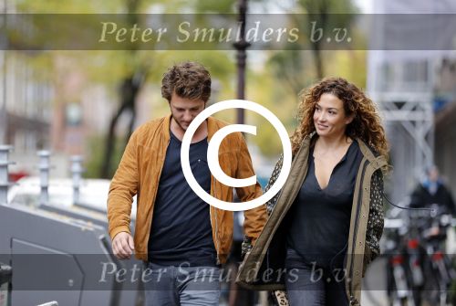 Amsterdam 6 november 2016
Katja Schuurman met haar vriend en aanstaande man Freek van  Noortwijk doen samen boodschappen