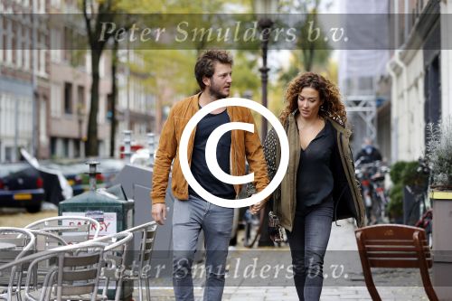 Amsterdam 6 november 2016
Katja Schuurman met haar vriend en aanstaande man Freek van  Noortwijk doen samen boodschappen