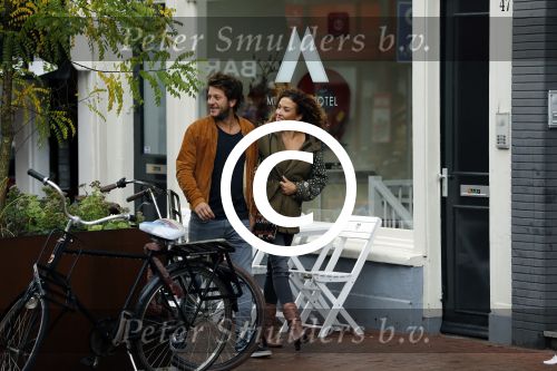 Amsterdam 6 november 2016
Katja Schuurman met haar vriend en aanstaande man Freek van  Noortwijk doen samen boodschappen