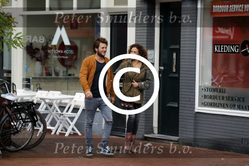 Amsterdam 6 november 2016
Katja Schuurman met haar vriend en aanstaande man Freek van  Noortwijk doen samen boodschappen
