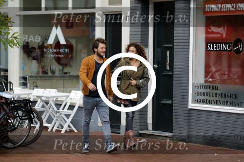 Amsterdam 6 november 2016
Katja Schuurman met haar vriend en aanstaande man Freek van  Noortwijk doen samen boodschappen