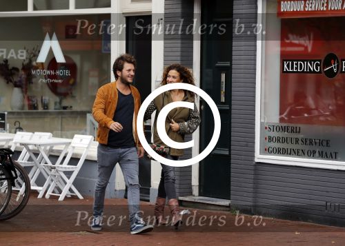 Amsterdam 6 november 2016
Katja Schuurman met haar vriend en aanstaande man Freek van  Noortwijk doen samen boodschappen