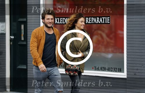 Amsterdam 6 november 2016
Katja Schuurman met haar vriend en aanstaande man Freek van  Noortwijk doen samen boodschappen