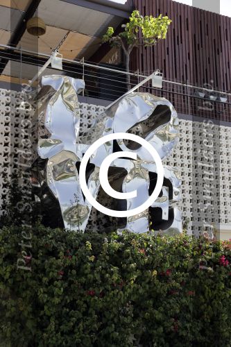 ibiza juli 2016
div abri\'s op ibiza. Zilveren LOVE kunstwerk