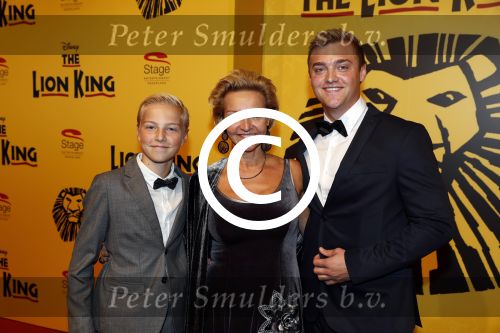 Scheveningen 30 oktober 2016
Premiere the lion king in het circustheater.
Mariska v Kolck met zoons