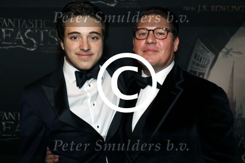 Amsterdam 15 november 2016
Premiere Fantastic beasts in Tuschinski. Martijn en Bickel Krabbe