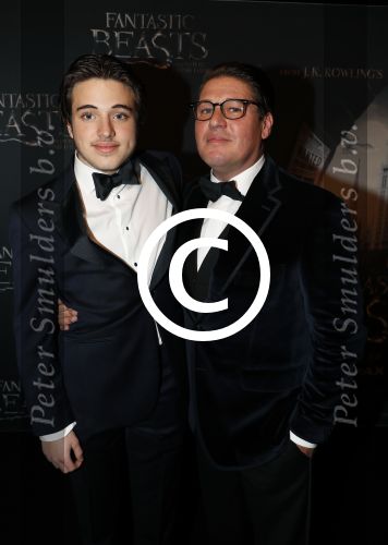 Amsterdam 15 november 2016
Premiere Fantastic beasts in Tuschinski. Martijn en Bickel Krabbe