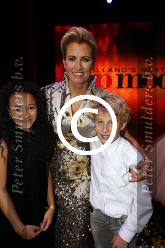 Amsterdam 25 oktober 2016
Finale Hollands Next topmodel gepresenteerd door Anouk Smulders met de finalisten Akke Marije Colette Emma en Noor. Juryleden Fred v Leer Anna Nooshin en Alek Bruessing. Max Smulders met Gina