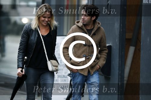 Amsterdam 18 oktober 2016
Myrthe Mylius met haar nieuwe vriend Sebastian Schneberger op terras in Amsterdam en onderweg naar Riviera Maison.
